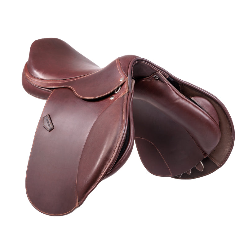 Kavalkade - Jumping Saddle "CATO" - side view front brown